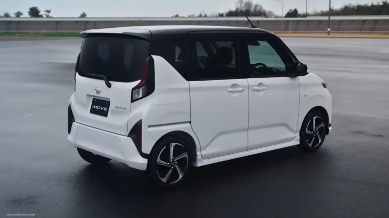 Daihatsu move 2018