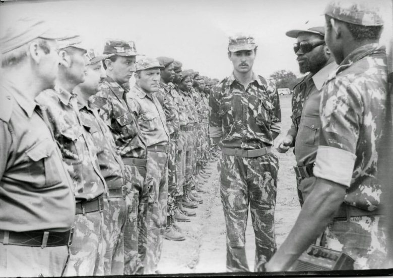 Советские военные специалисты в анголе
