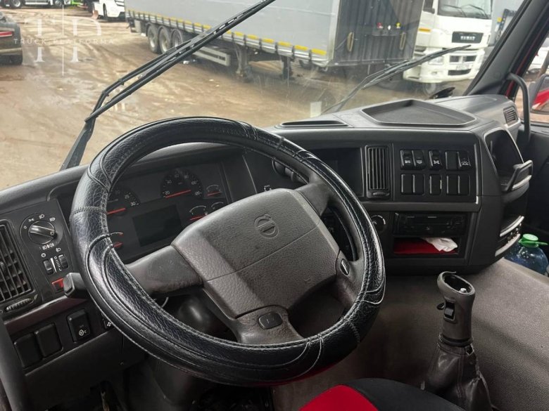 Вольво фм 6х4