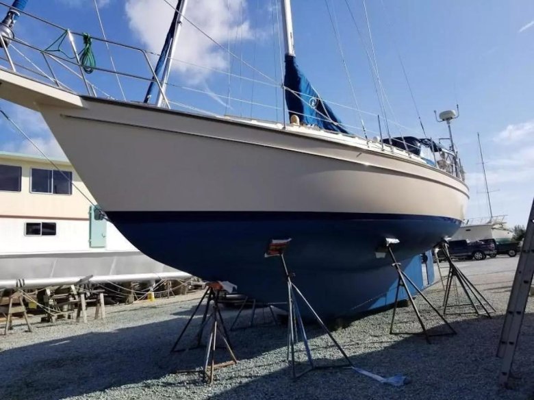 Парусная яхта