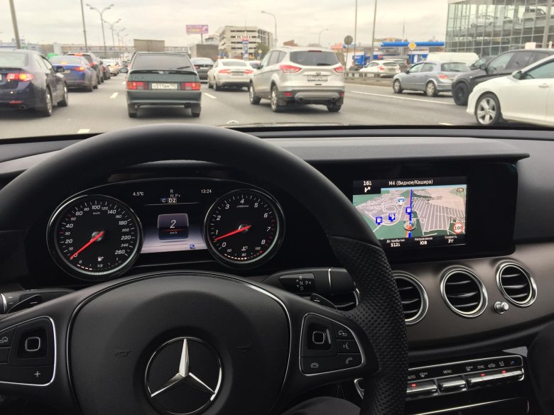 Мерседес бенц е 200