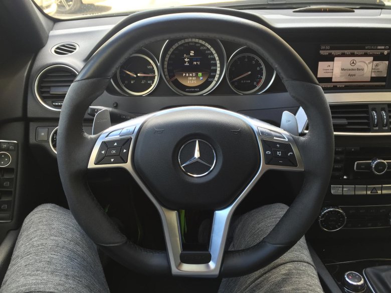 Руль mercedes w204 amg