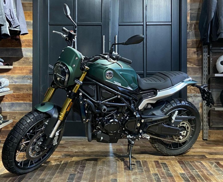 Benelli leoncino 800 trail