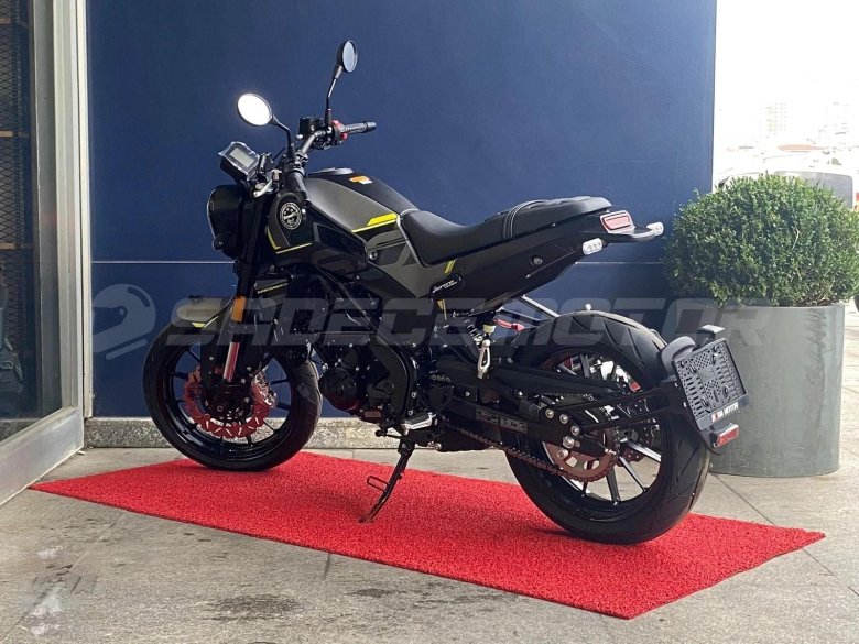 Мотоцикл benelli leoncino 500