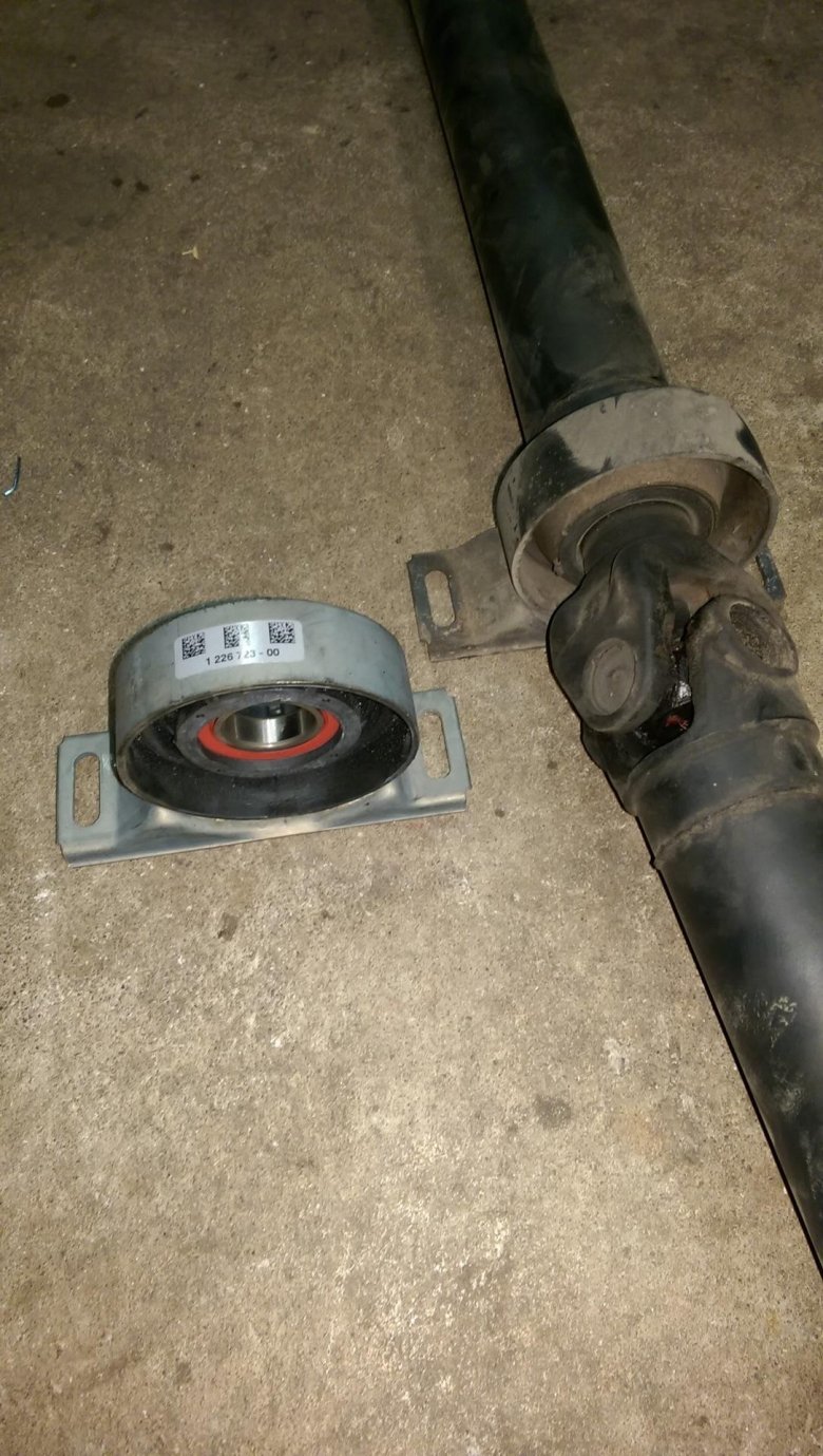 Подвесной подшипник карданного вала bmw e90