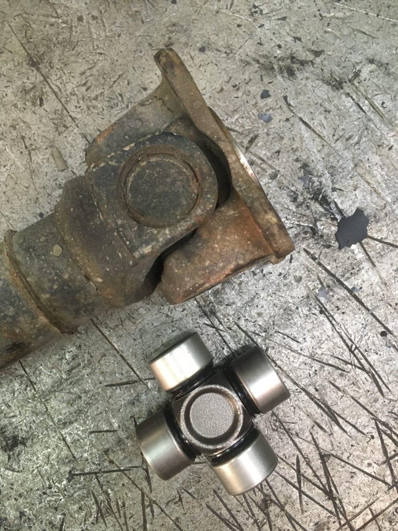 Крестовина карданного вала bmw