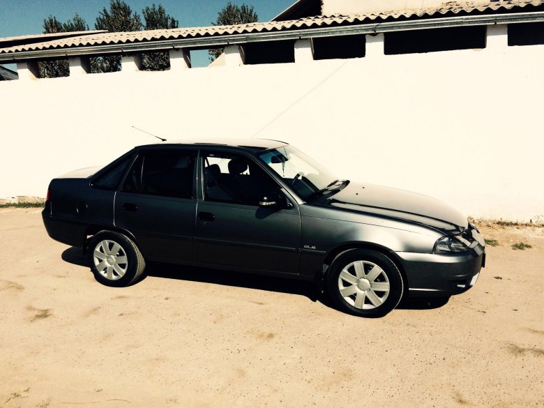 Chevrolet nexia 2 мокрый асфальт