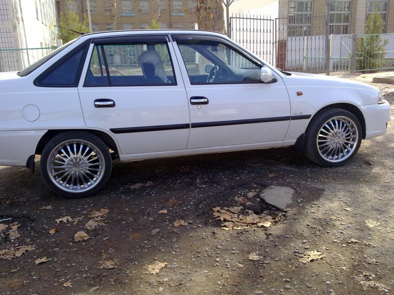 Daewoo nexia 1 на r17