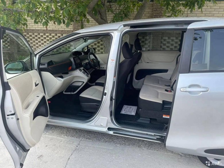 Тойота сиента