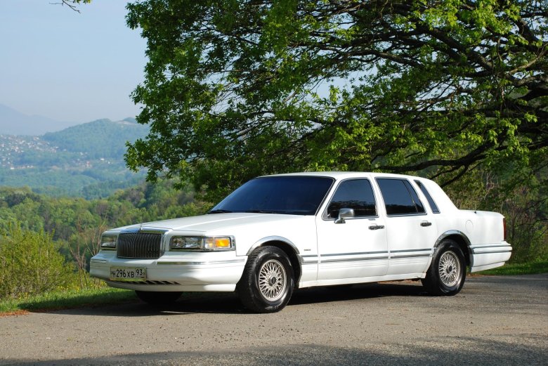 Линкольн таун кар 1995