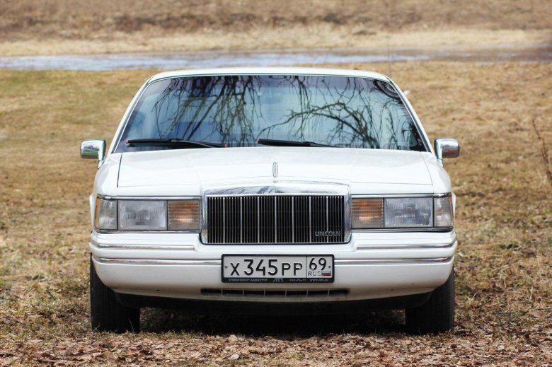 Линкольн таун кар 1993 года