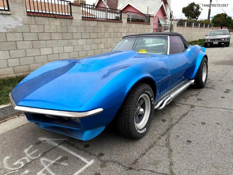 Chevrolet corvette c3 stingray