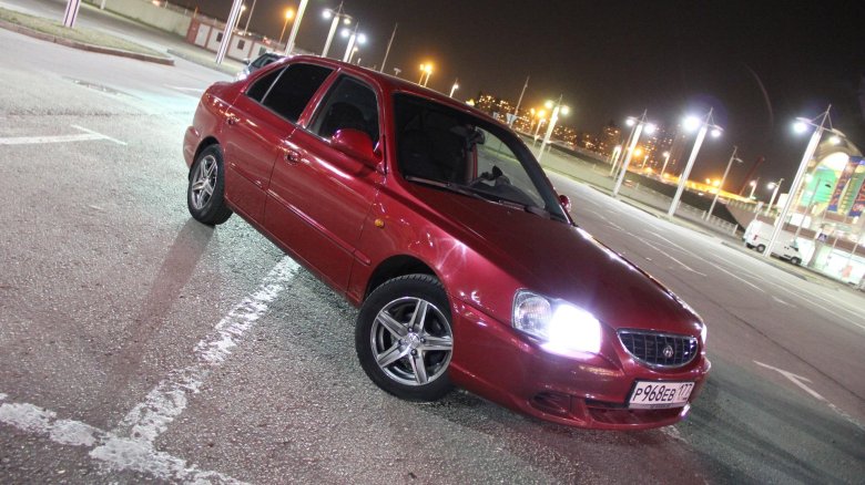 Hyundai accent 2005 красный