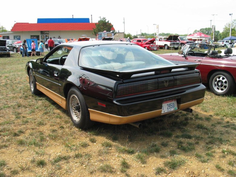 Pontiac firebird 3 gen
