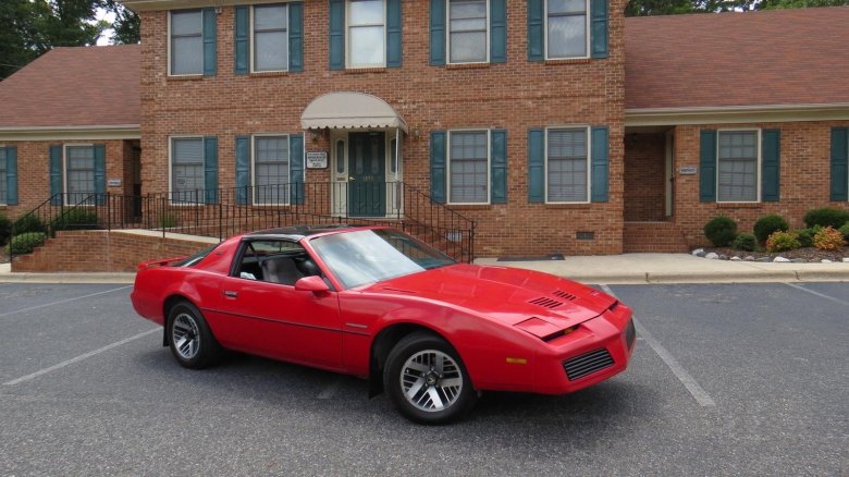 Pontiac firebird 1984