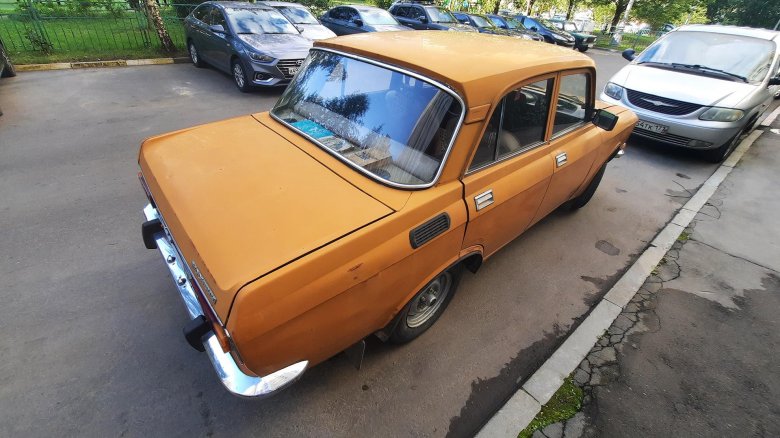 Москвич 2140 автомобиль