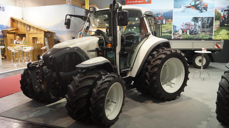 Фронтальный трактор