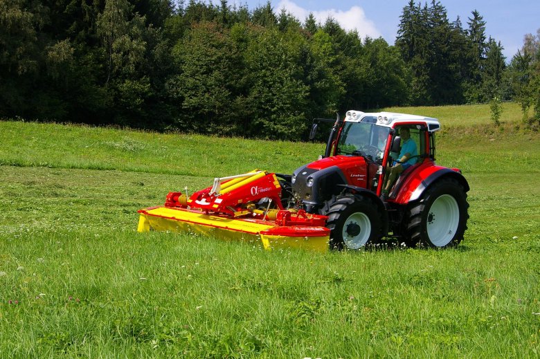 Трактор lindner lintrac 130