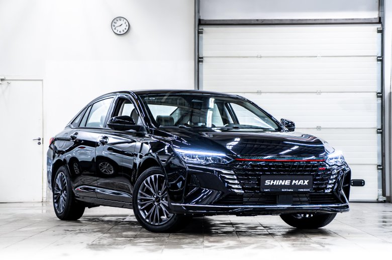 Машина dongfeng shine max