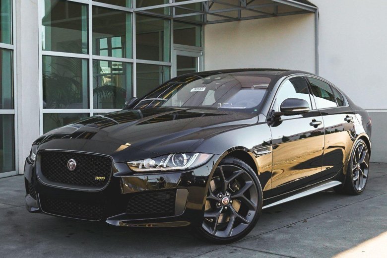 Ягуар машина 2019