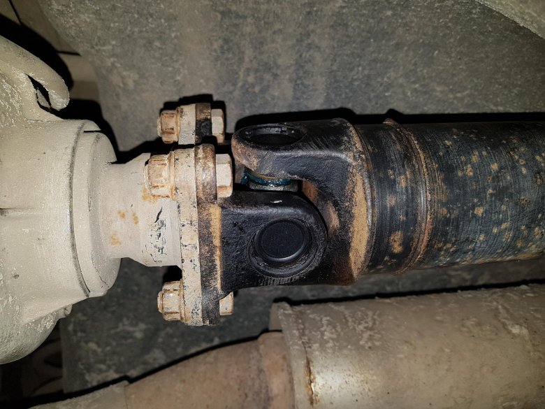 Крестовина кардан