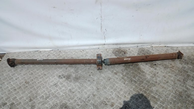 Карданный вал передний