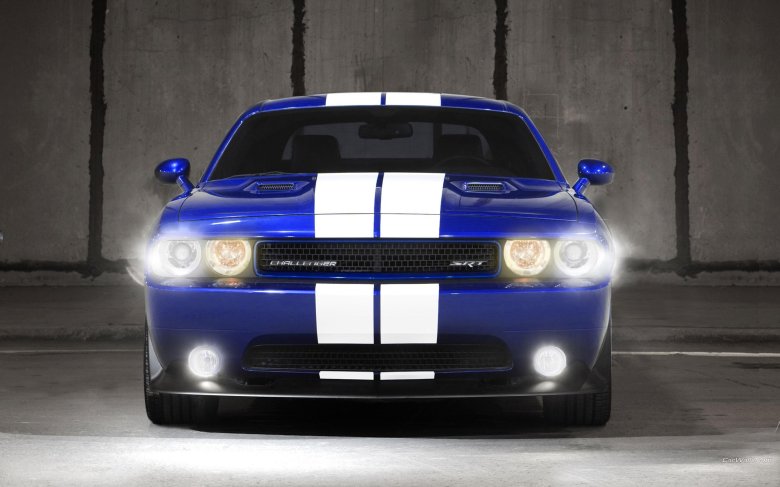 Dodge challenger srt8 392