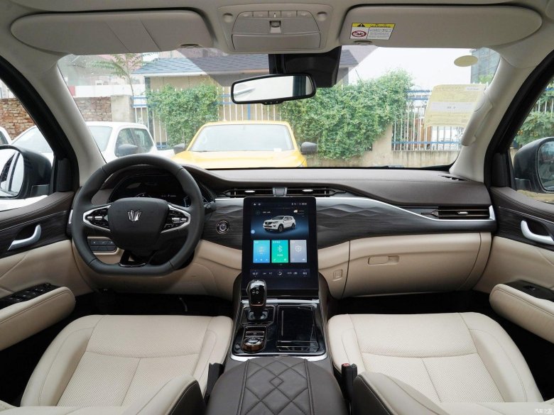 Автомобиль салон