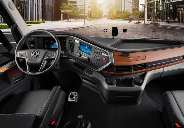 Донг фенг тягач