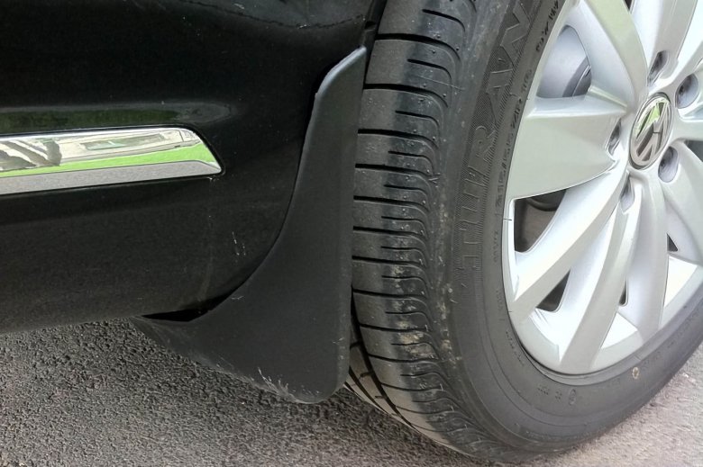 Брызговики на машине