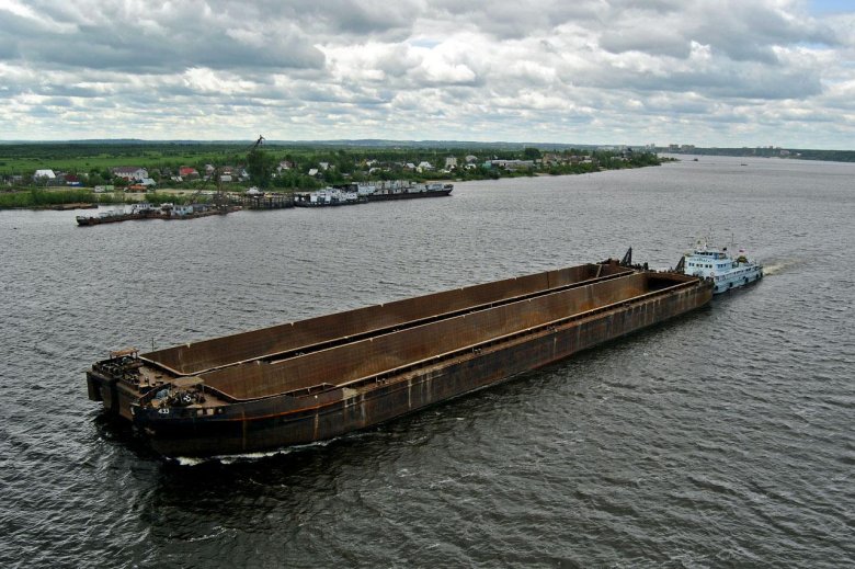 Баржа речная сухогрузная