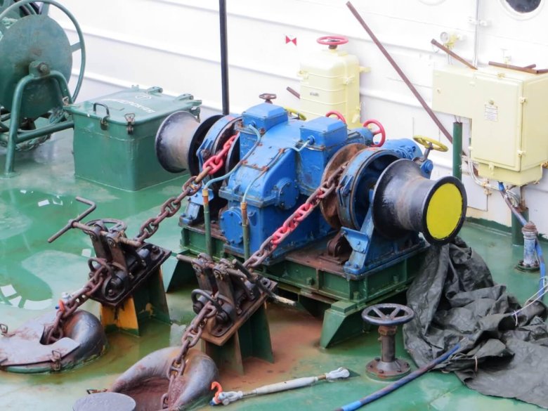 Якорная лебедка брашпиль