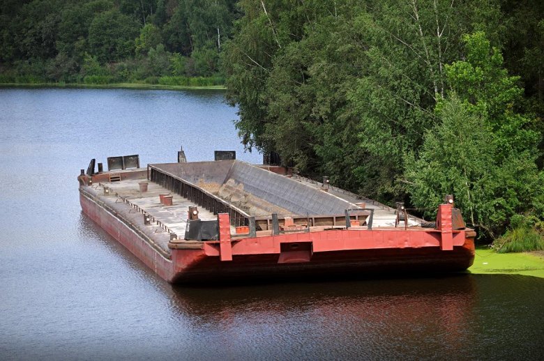 Самоходная сухогрузная баржа