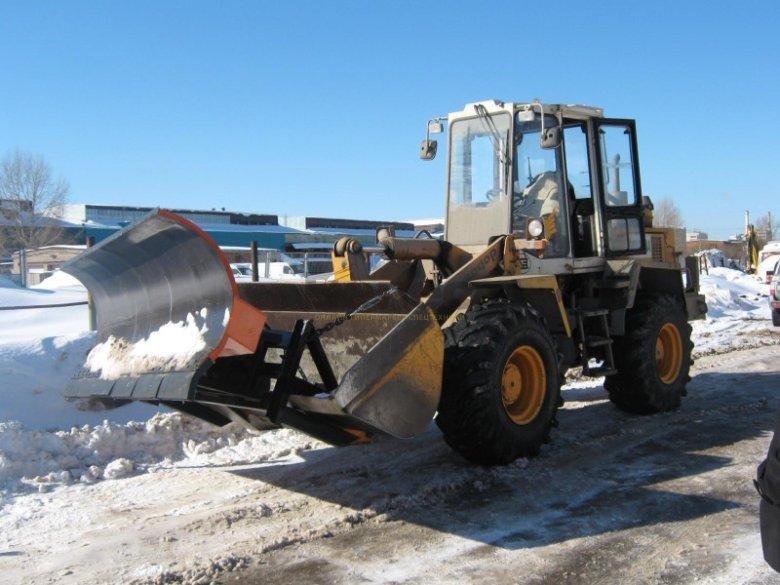 Снеговой отвал на фронтальный погрузчик амкодор