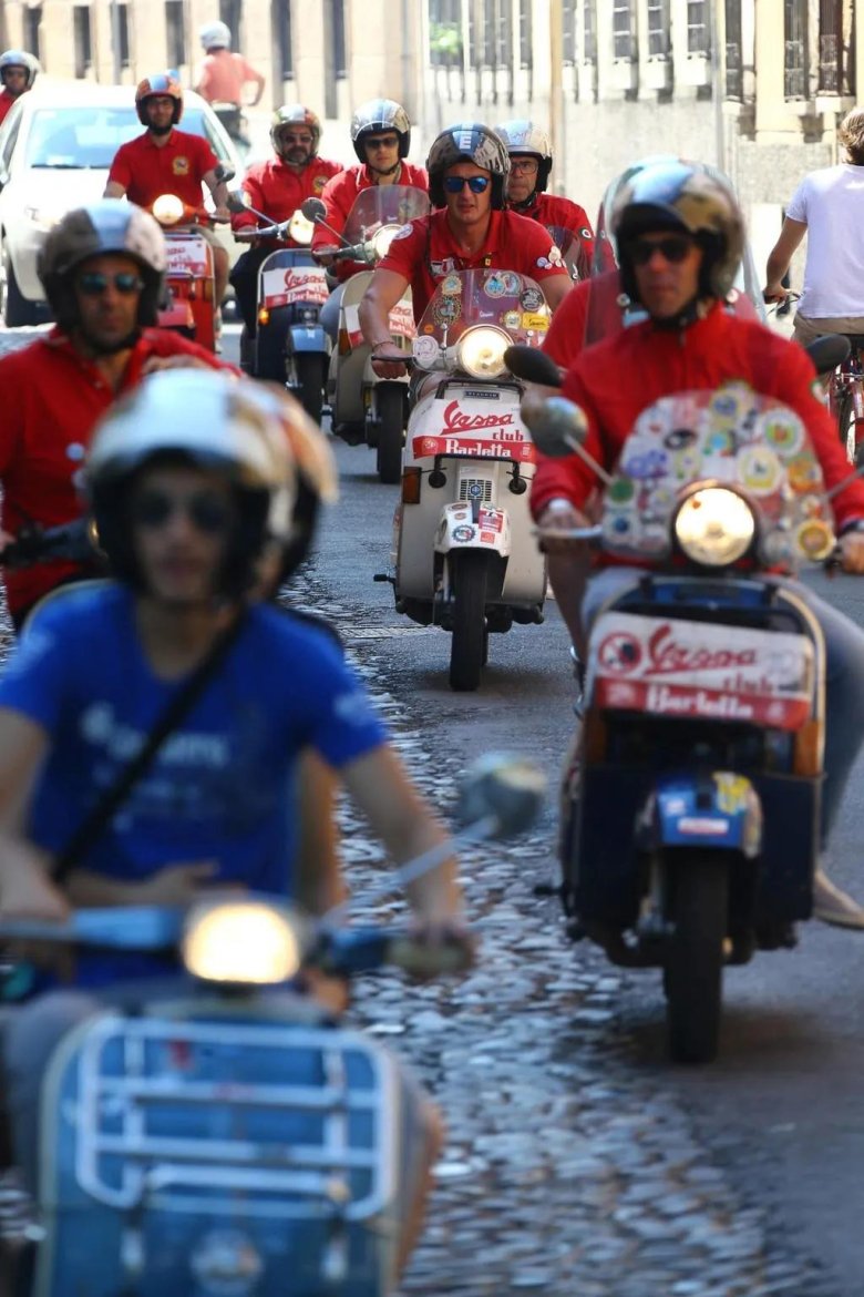Vespa rome holiday мопед