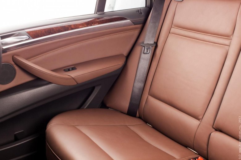 Бмв х 5 е 70 салон