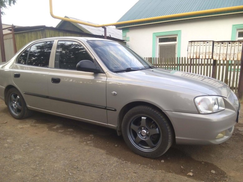 Hyundai accent 2008
