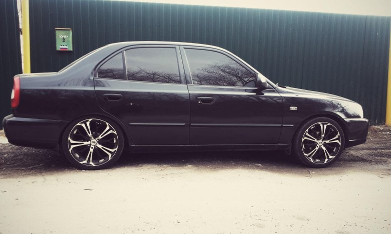 Хендай акцент на 16 дисках