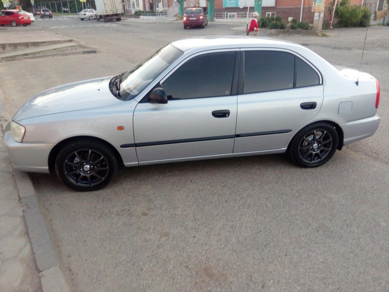 Hyundai accent серый