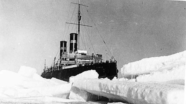 Первый ледокол