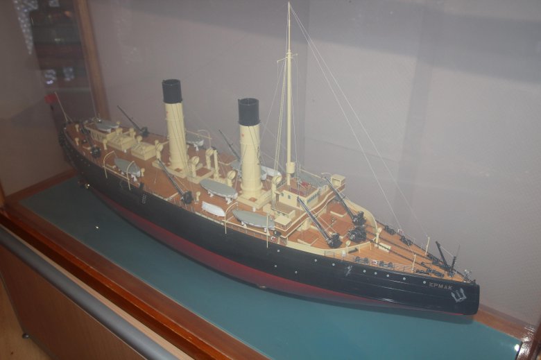 Ледокол красин модель