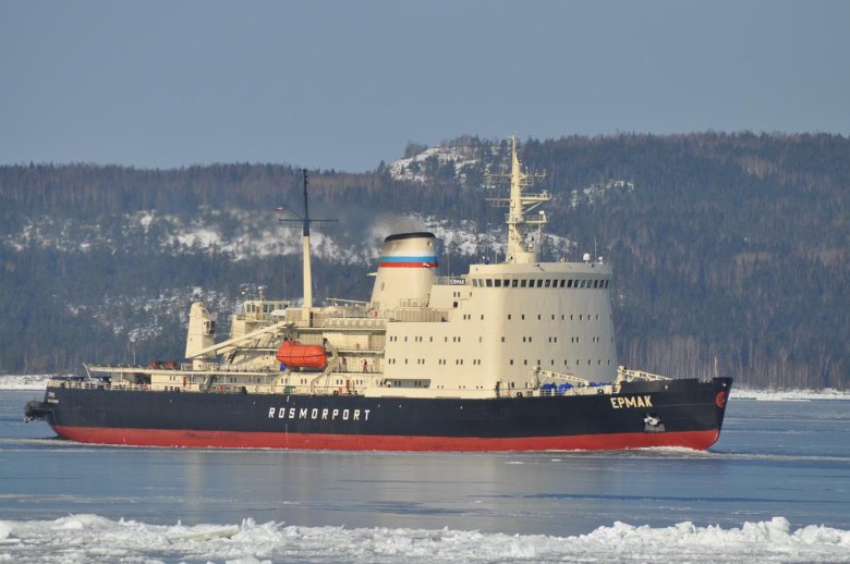 Ледокол ермак макаров