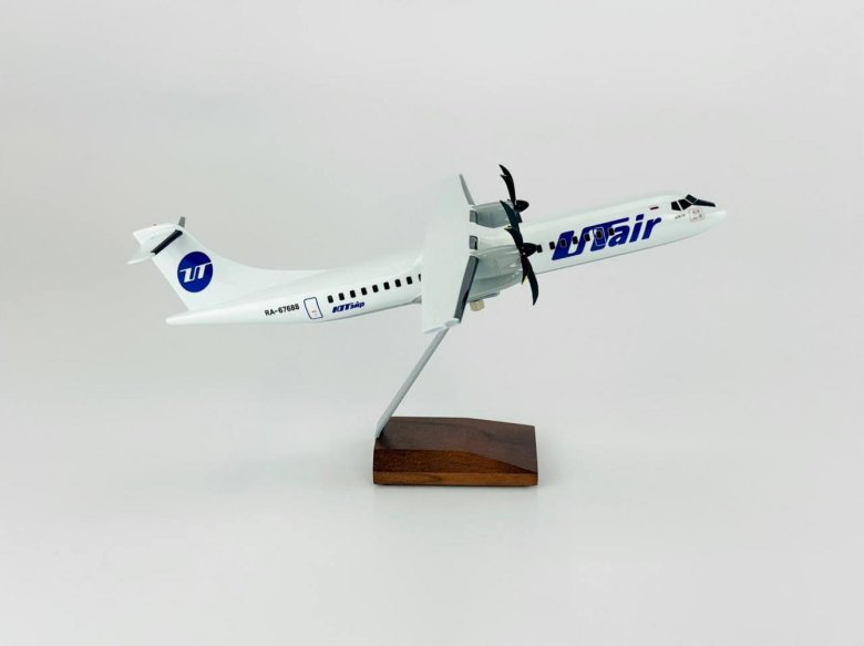 Модель самолета atr 72-500 utair