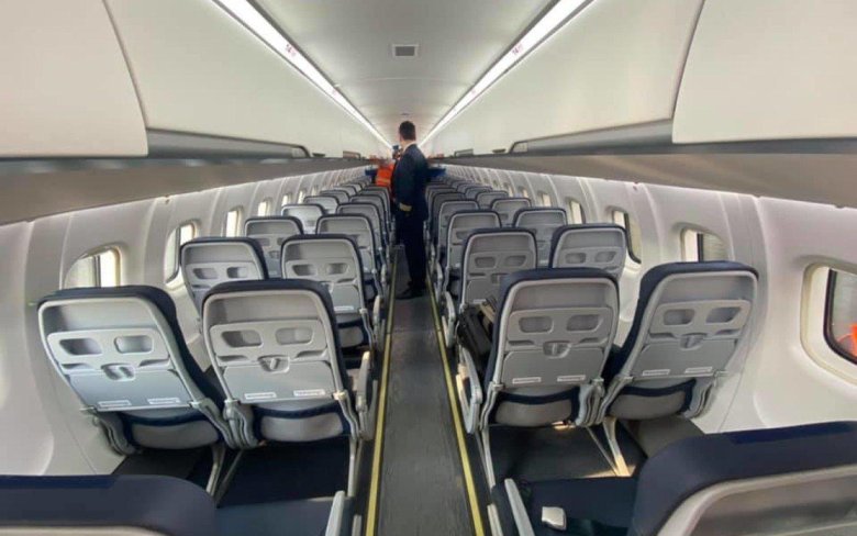 Салон самолета