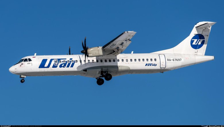 Самолет атр 72