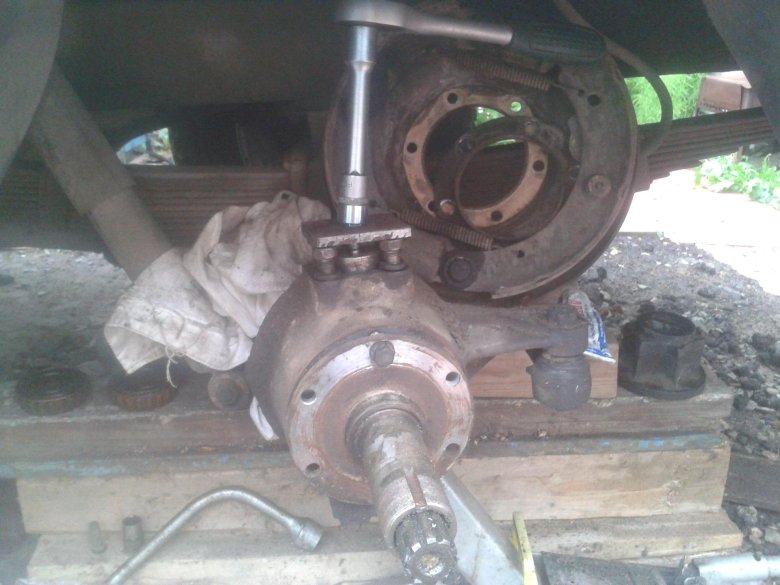 Шкворня уаз 3909