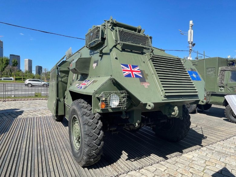 Бронеавтомобиль at-105 \ saxon\