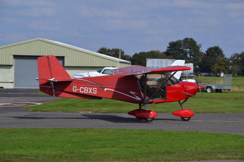 Двухместный самолет