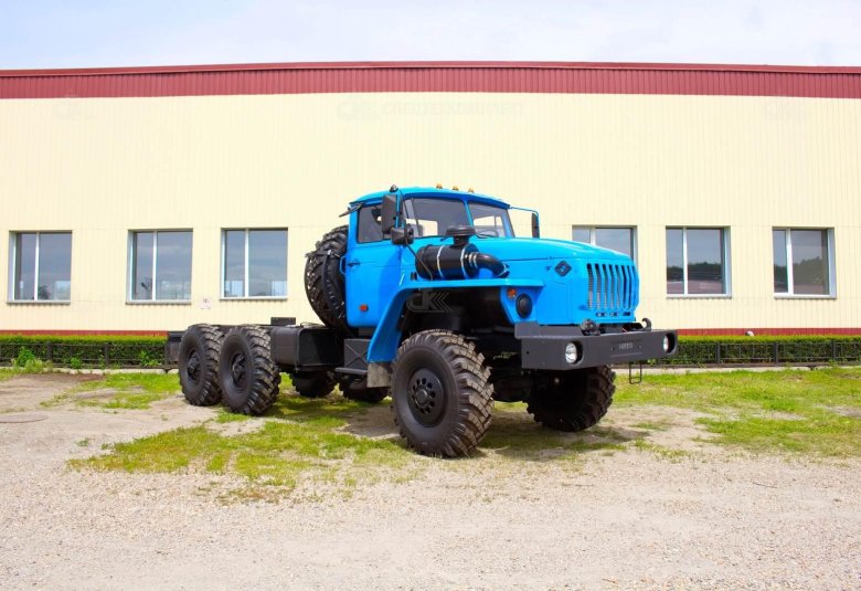 Урал 44202 седельный тягач