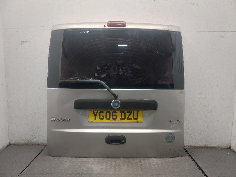 Фиат добло дверь багажника